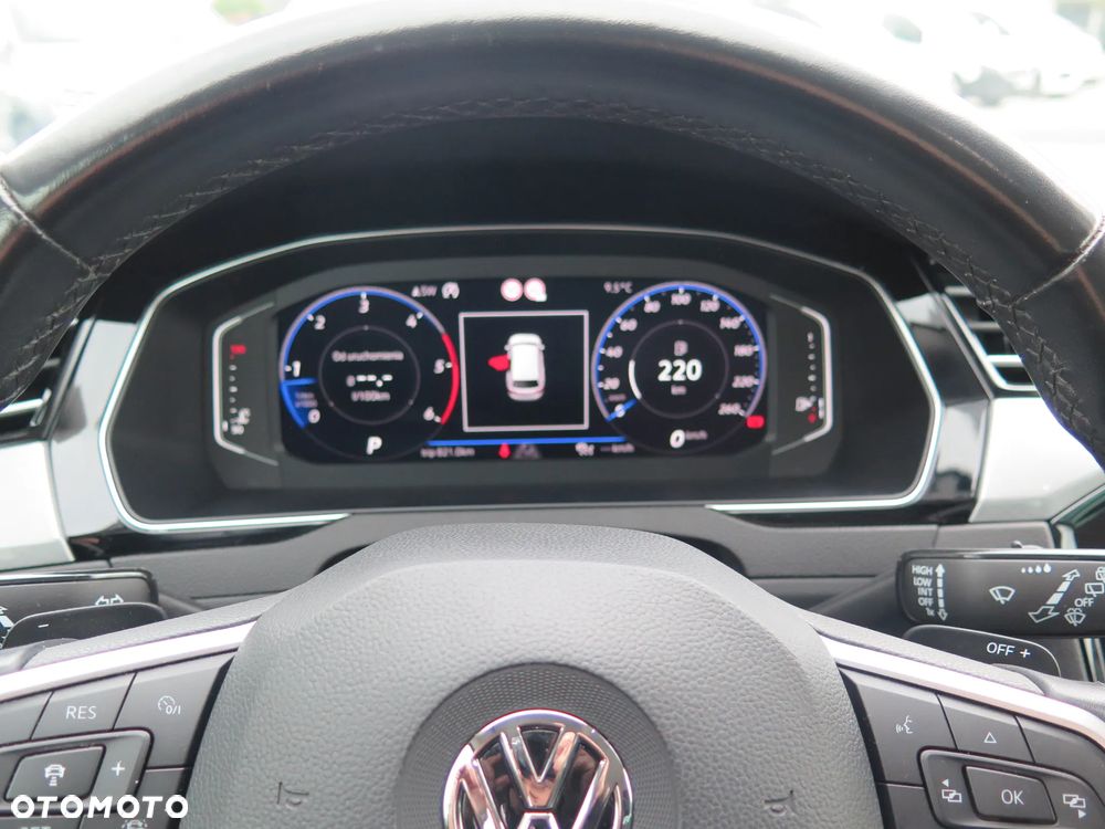 Volkswagen Passat 2.0 TDI SCR DSG 4Motion Business - 19