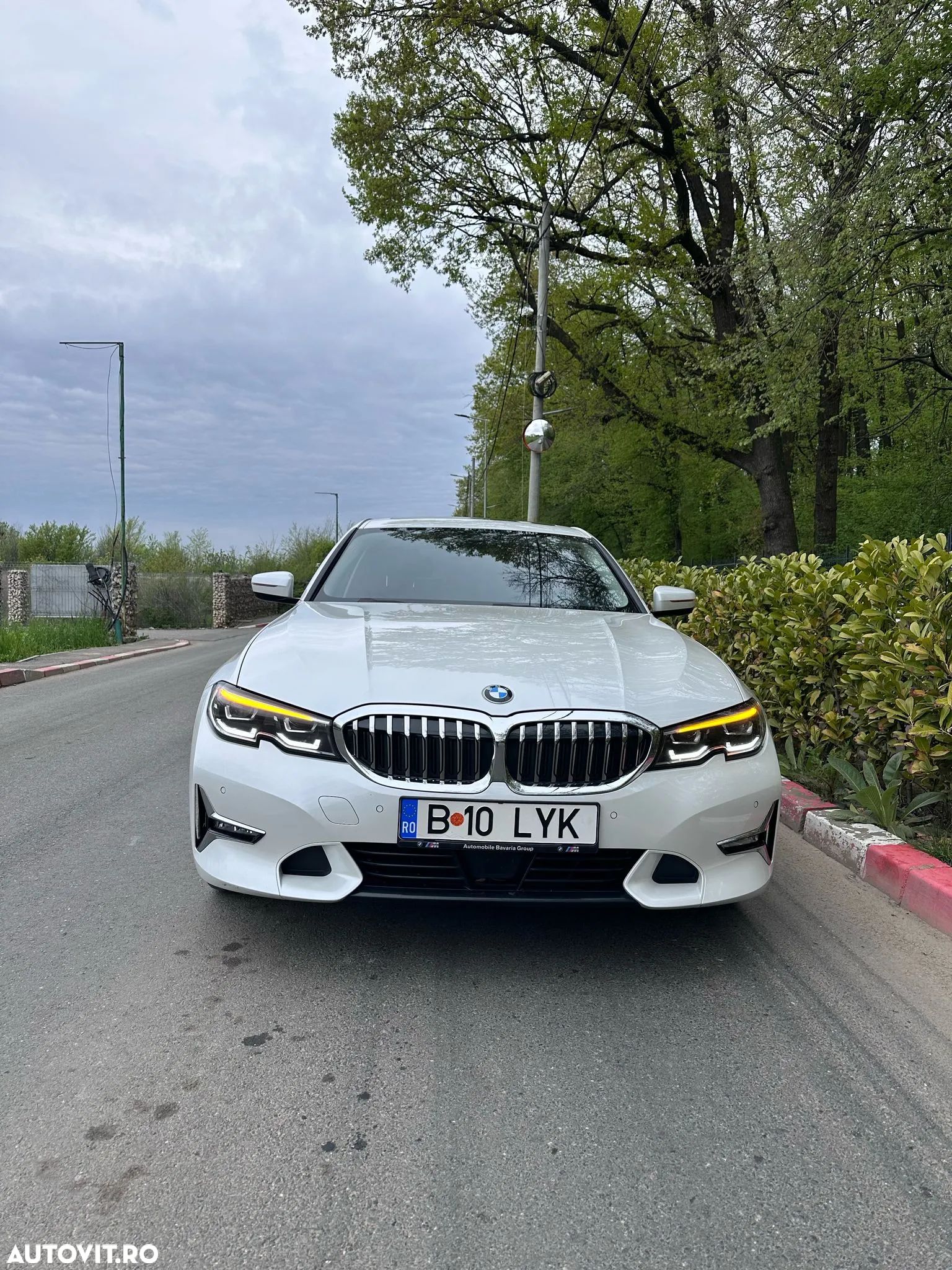 BMW Seria 3 320d AT MHEV - 1
