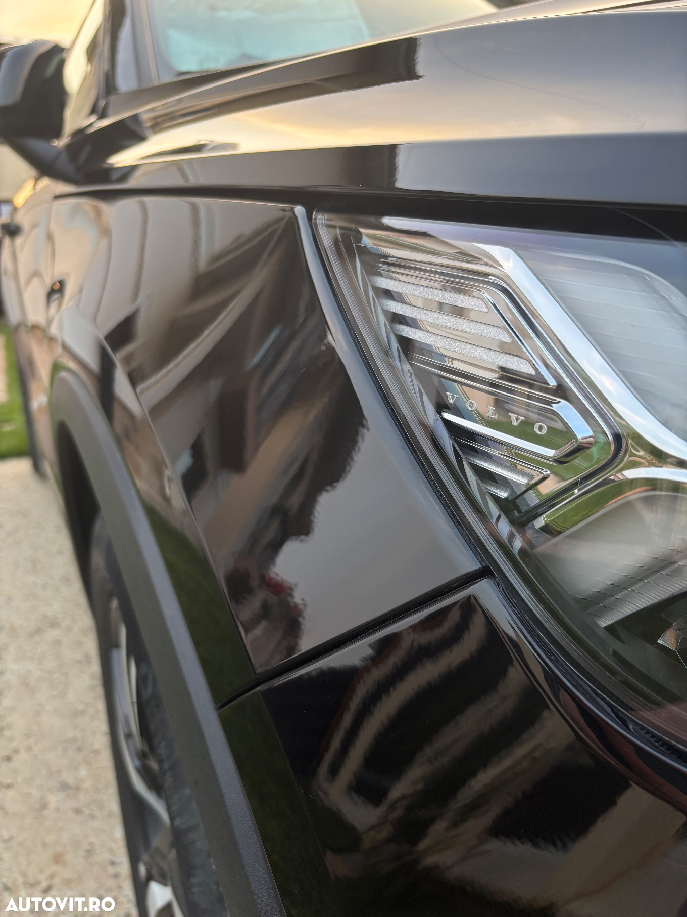 Volvo XC 40 B4 AT8 AWD Mild Hybrid R-Design - 22