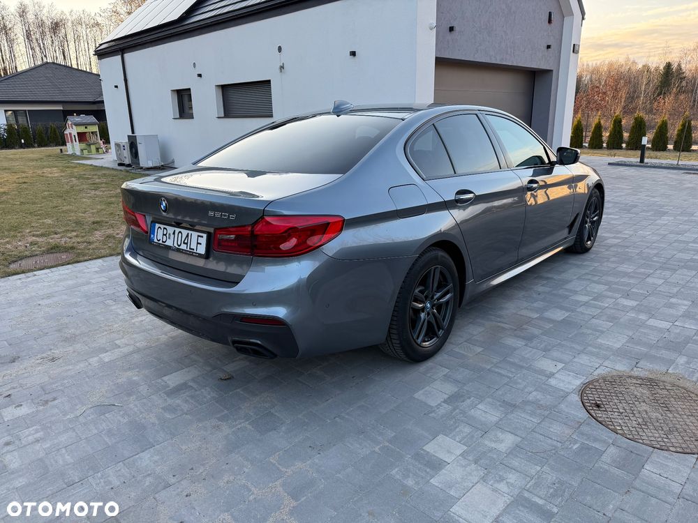 BMW Seria 5 520d M Sport - 7