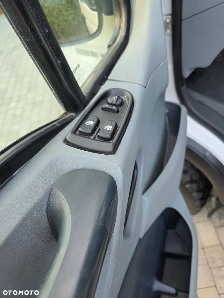 Iveco DAILY 4x4 35S18W - 32
