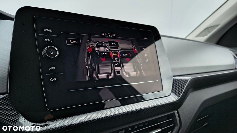 Volkswagen T-Cross - 24