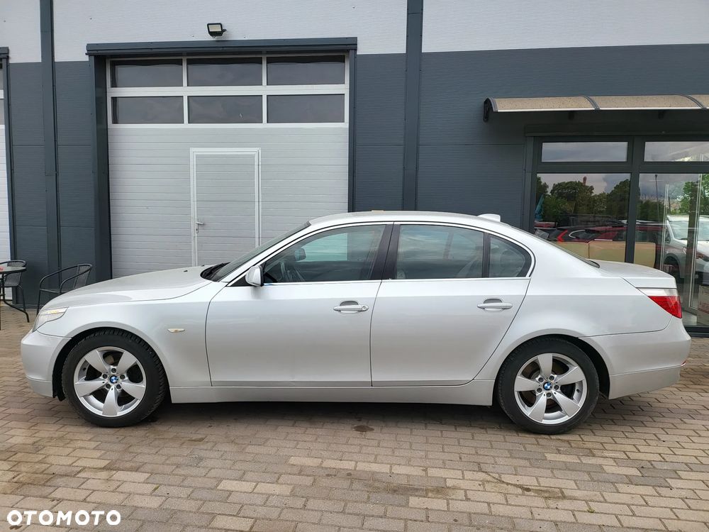 BMW Seria 5 520i - 20