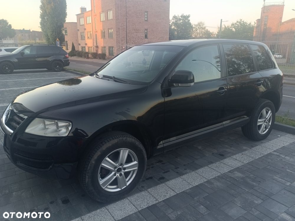 Volkswagen Touareg - 1