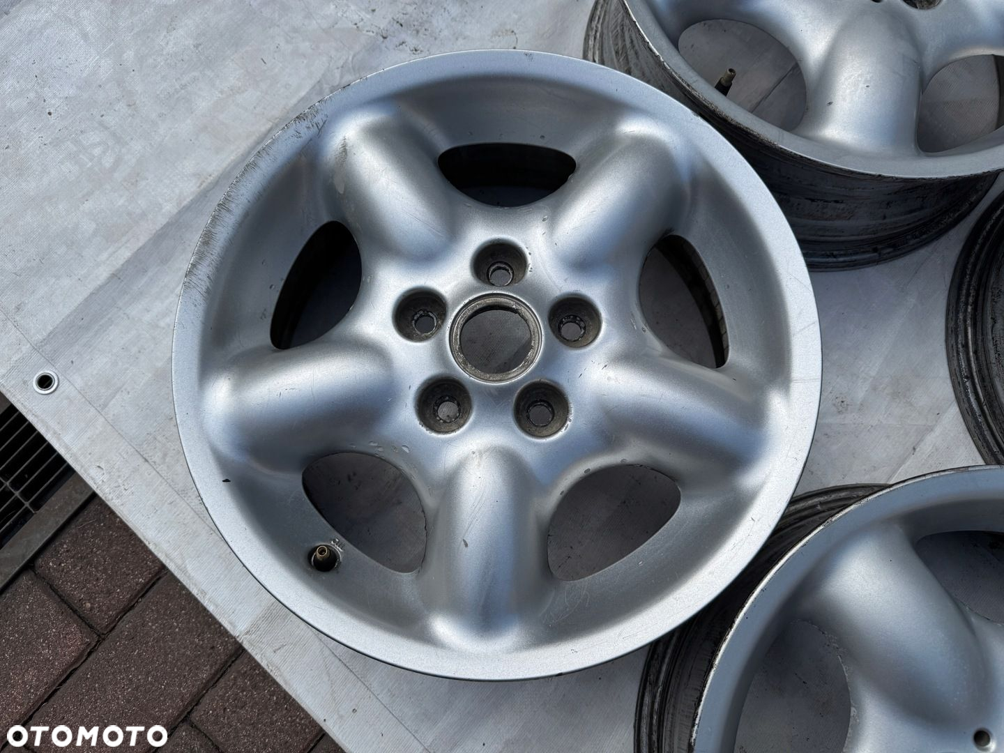 Felgi Land Rover Freelander I 5x114,3 6J 16" ET46 715 - 5