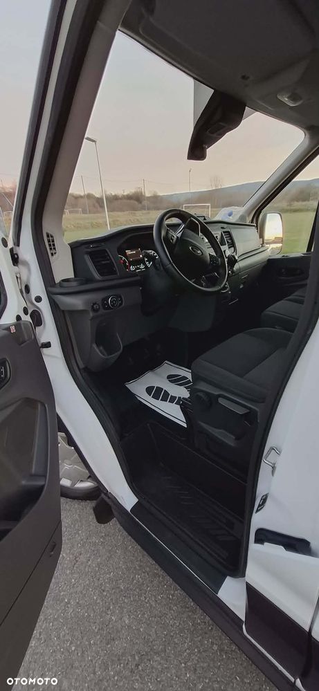Ford Transit - 10