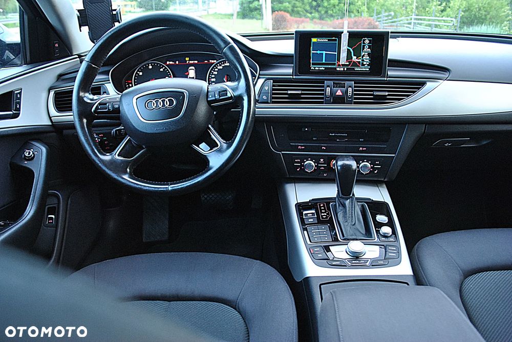 Audi A6 Avant 2.0 TDI Ultra S tronic - 13