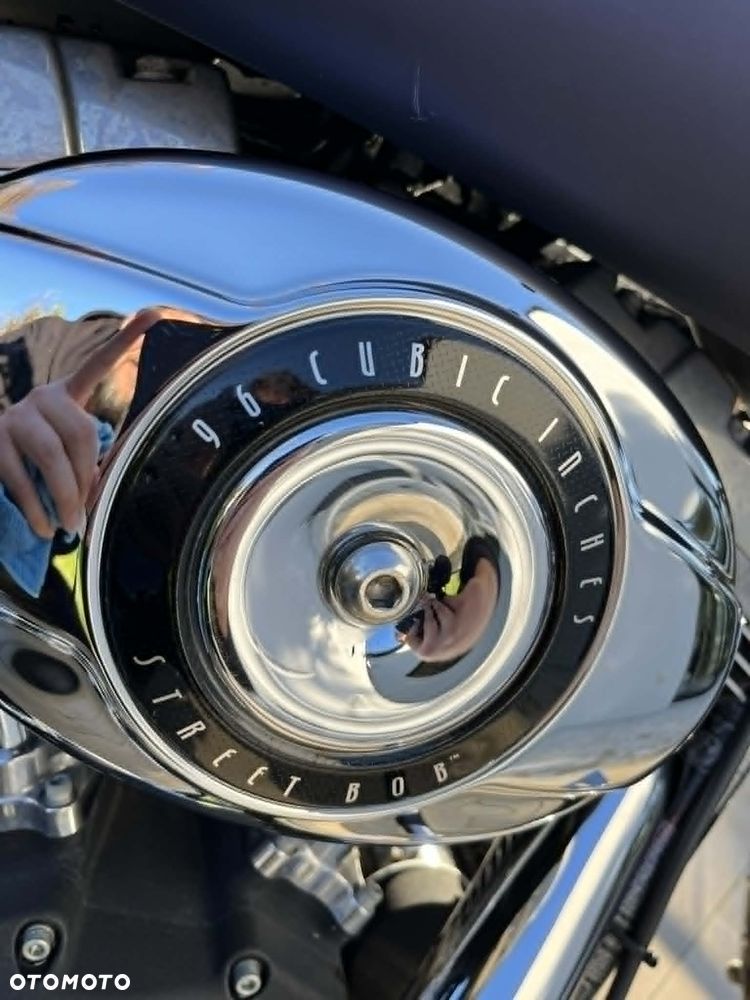 Harley-Davidson Dyna Street Bob - 10