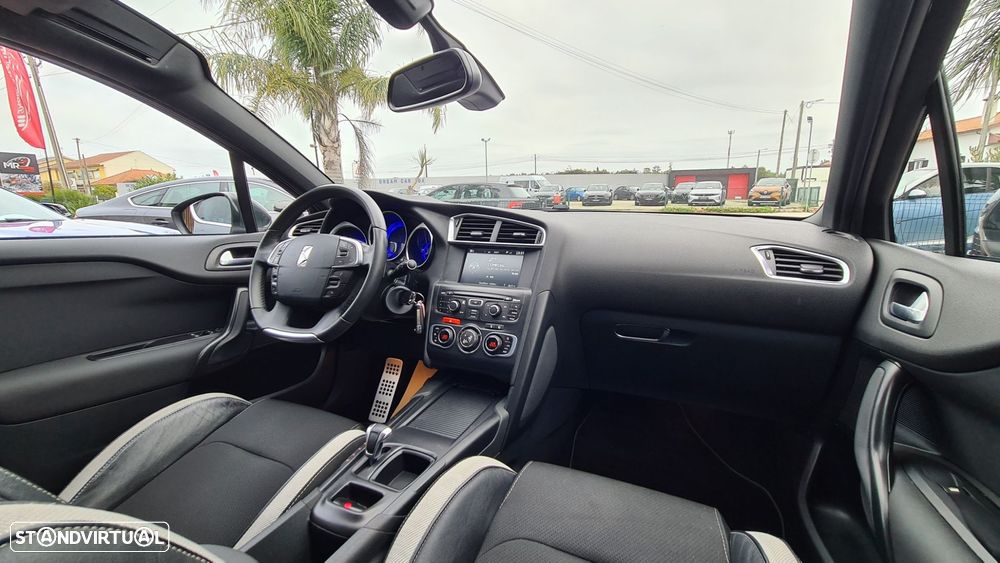 Citroën DS4 1.6 e-HDi So Chic ETG6 - 20