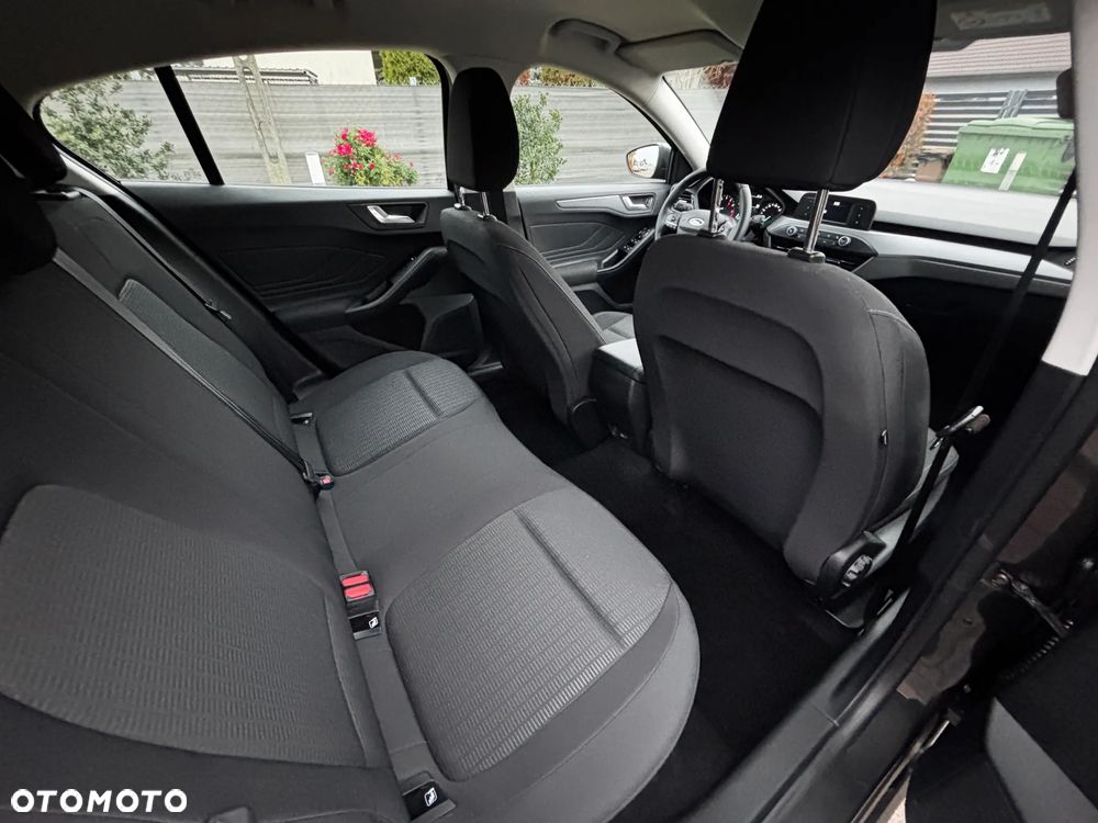 Ford Focus 1.0 EcoBoost Trend Edition - 13