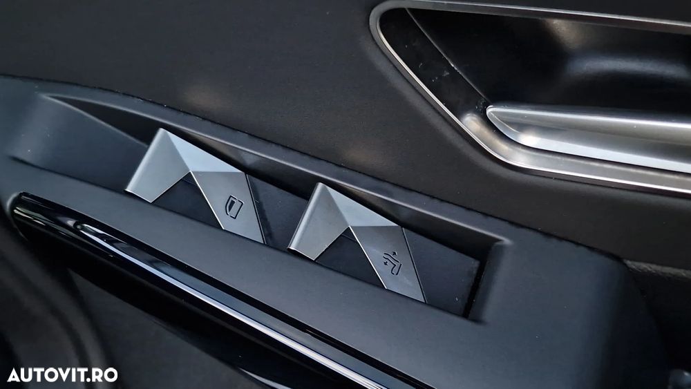 DS Automobiles DS 7 Crossback Crosback 1.6 PHeV AWD 300 EAT8 Rivoli - 27