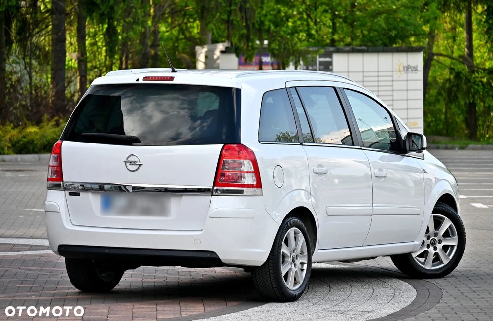 Opel Zafira 1.8 Cosmo - 17