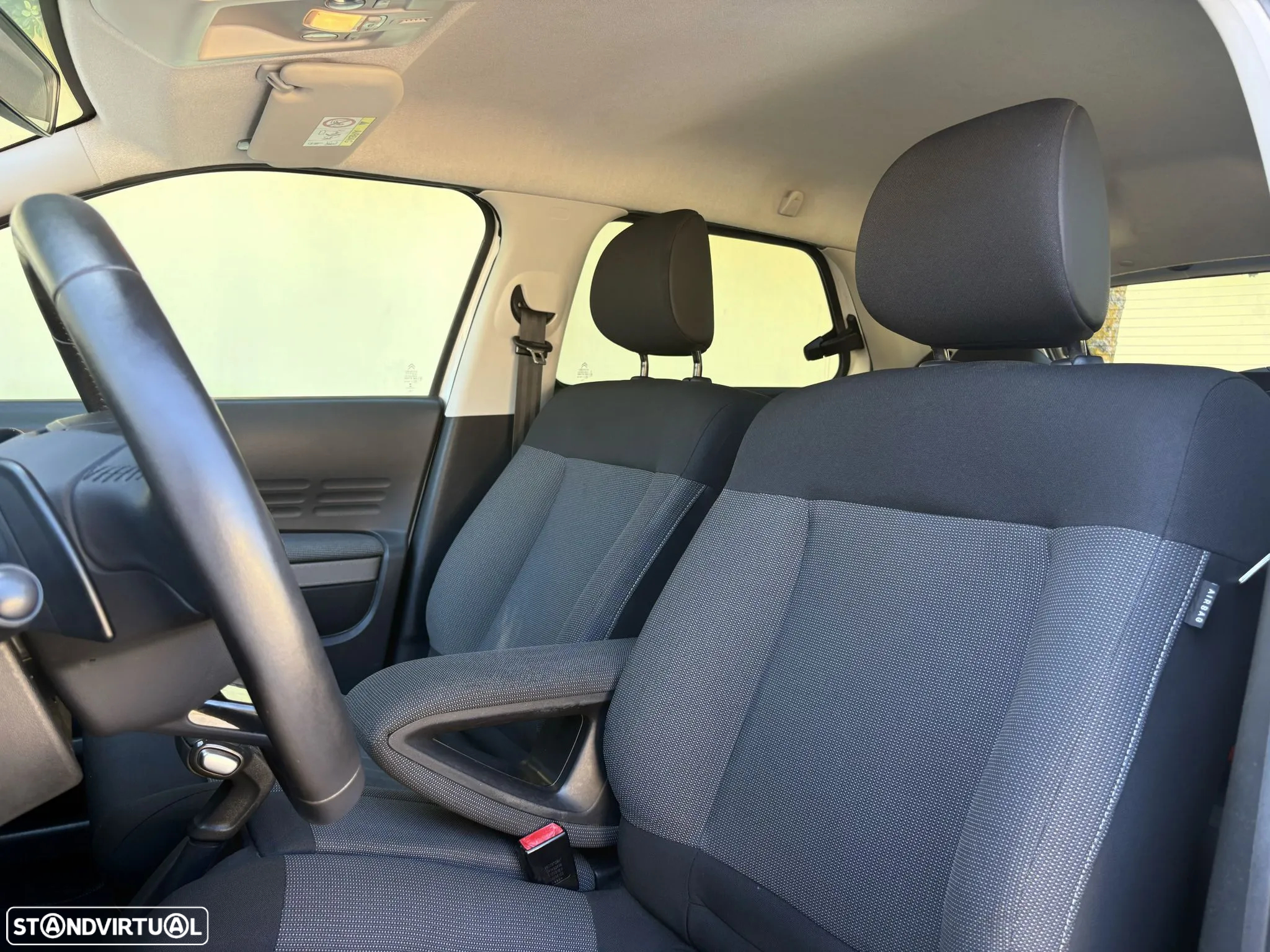 Citroën C4 Cactus 1.6 e-HDi Shine ETG6 - 19