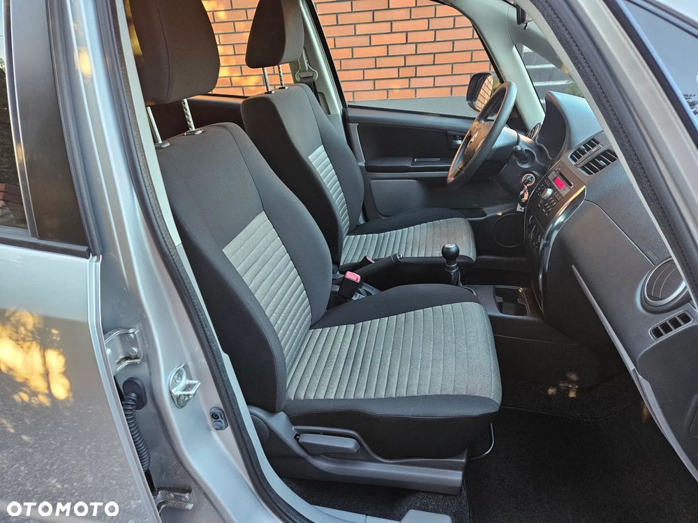 Suzuki SX4 - 11