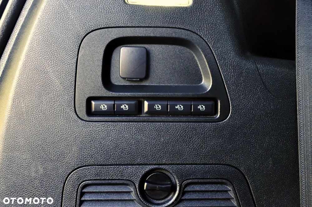 Ford S-Max - 32