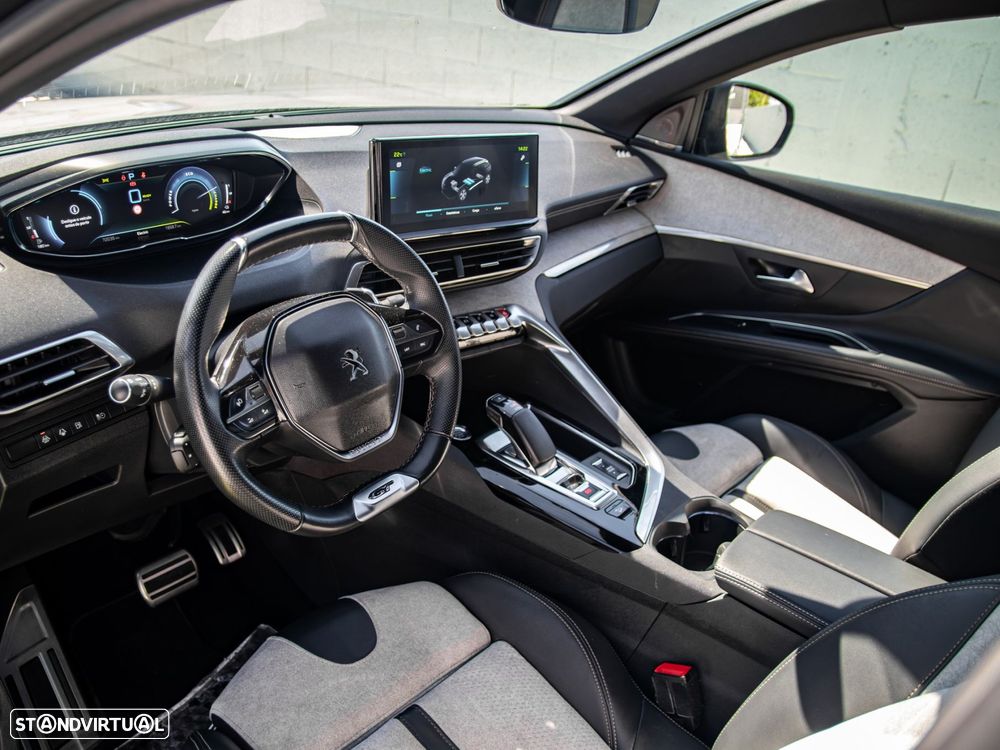 Peugeot 3008 1.6 Hybrid4 GT Pack e-EAT8 - 21