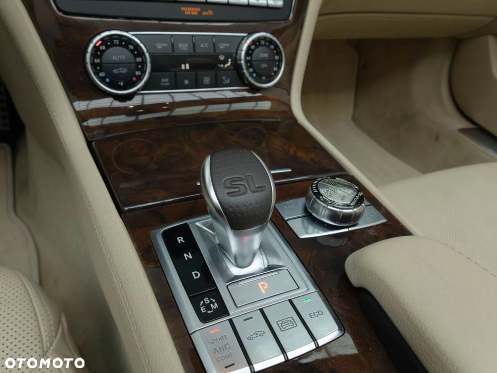 Mercedes-Benz SL - 35