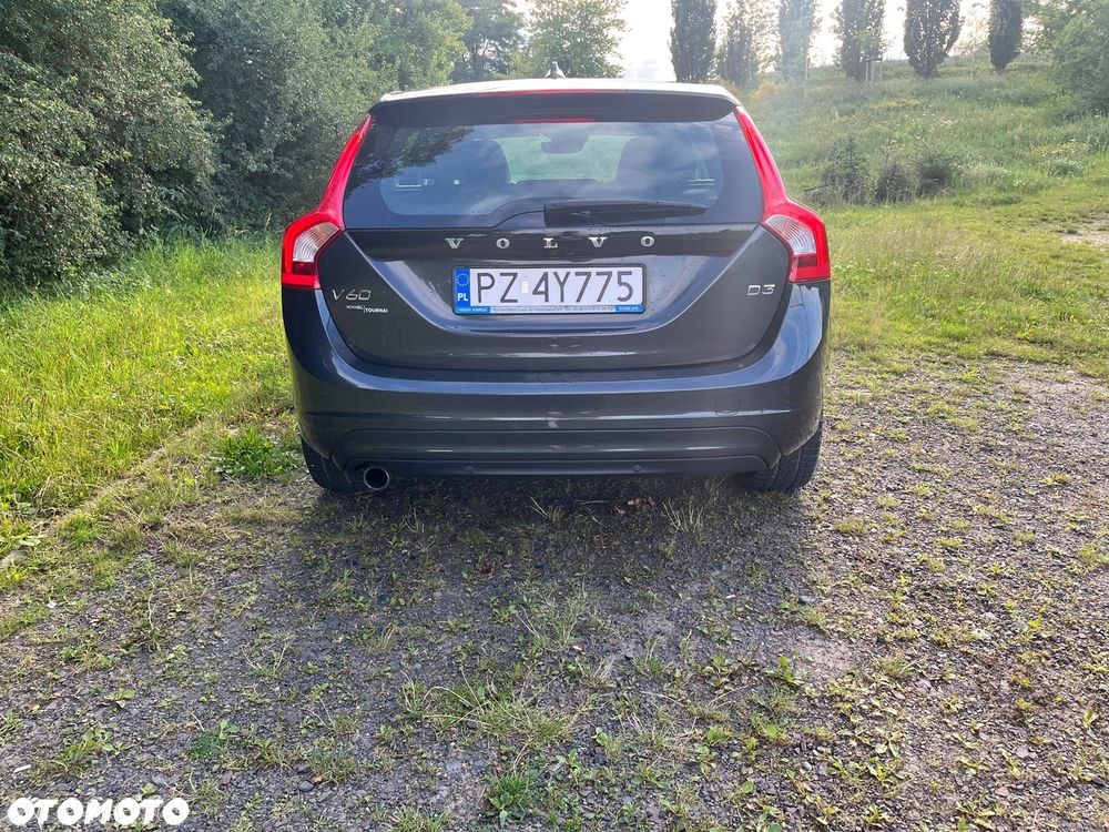 Volvo V60 D3 Momentum - 10