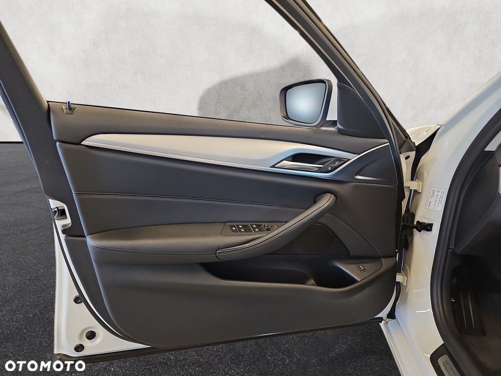 BMW Seria 5 - 16