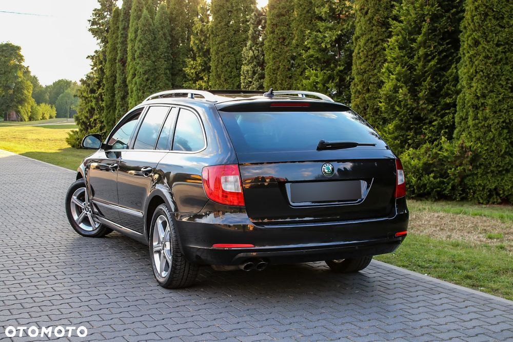Skoda Superb Combi 2.0 TDI DSG L&K - 12