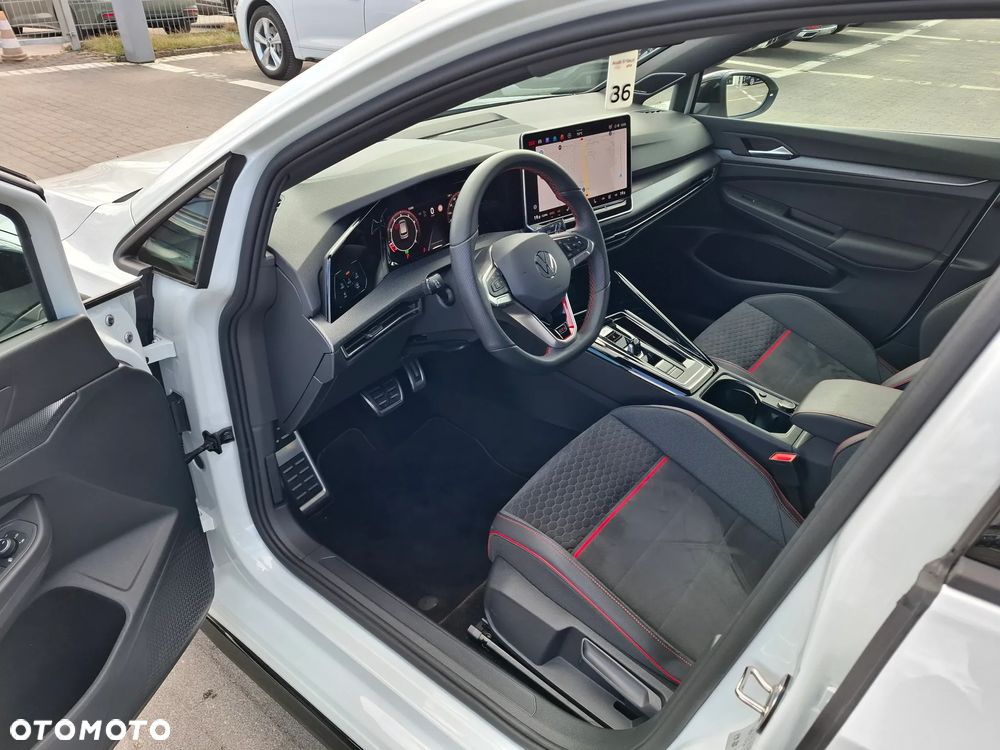 Volkswagen Golf - 14
