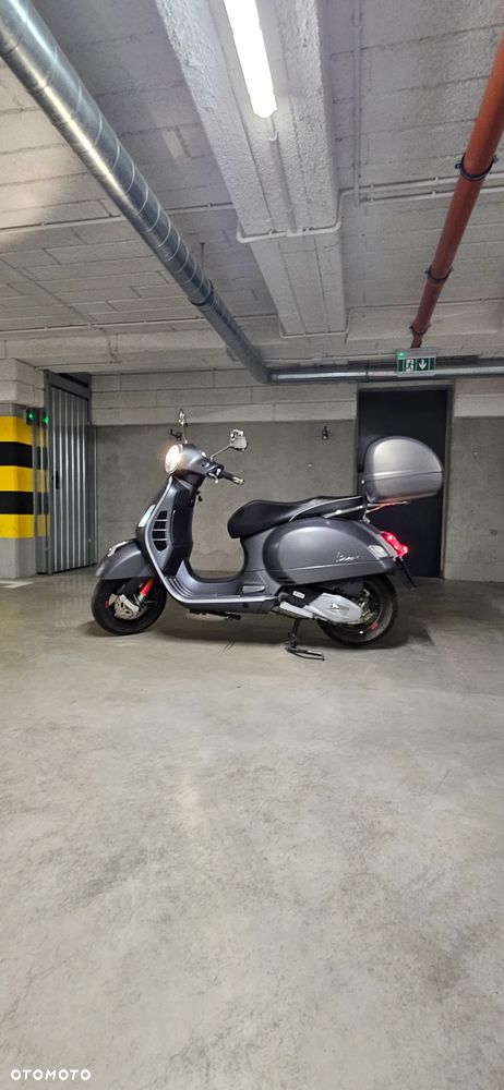 Vespa GTS - 1
