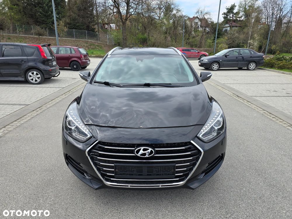 Hyundai i40 Kombi 1.7 CRDi DCT Premium - 17