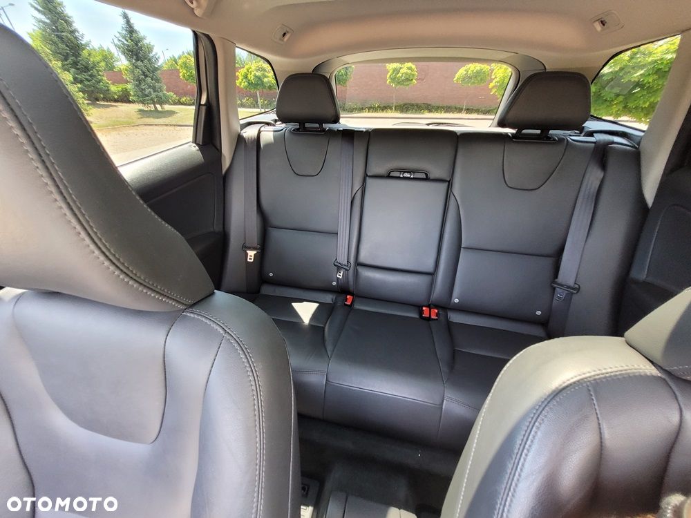Volvo XC 60 T5 R-Design Momentum - 37