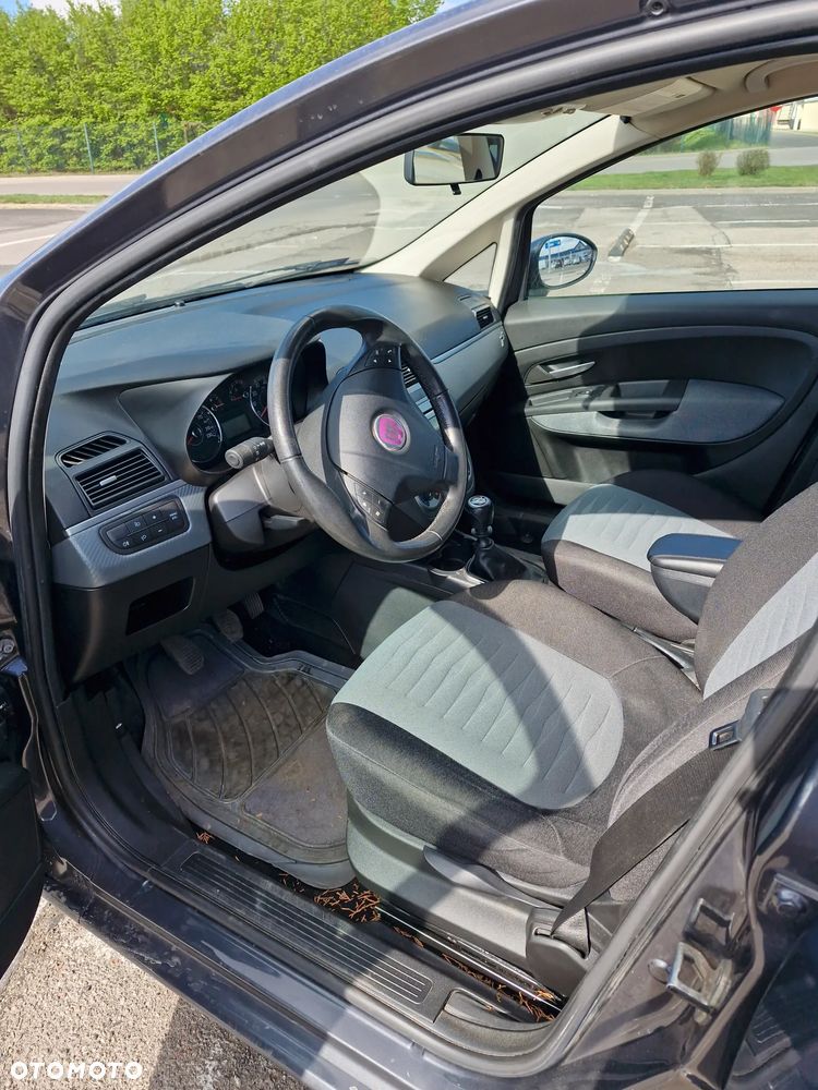 Fiat Grande Punto - 11