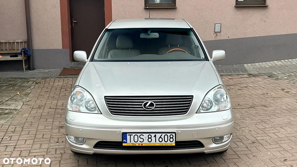 Lexus LS - 11