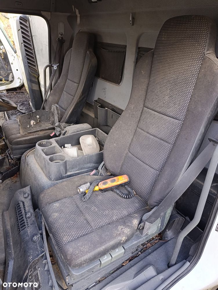 KABINA DZIENNA Anglik MERCEDES ATEGO - 3