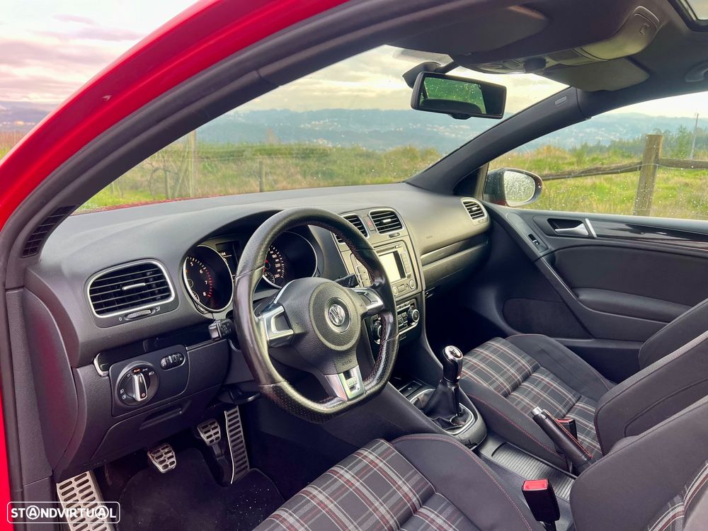 VW Golf 2.0 GTI - 27