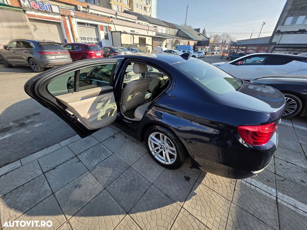 BMW Seria 5 530d xDrive Aut. Modern Line - 28