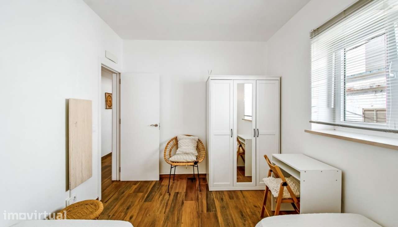 Tradicional Moradia V2 renovada para venda em Budens, Algarve - Grande imagem: 5/25