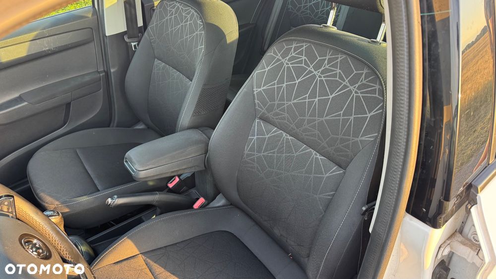 Skoda Fabia 1.0 Clever - 10