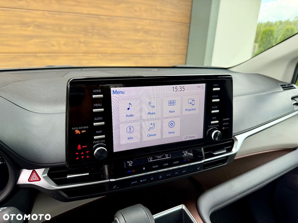 Toyota Sienna - 30