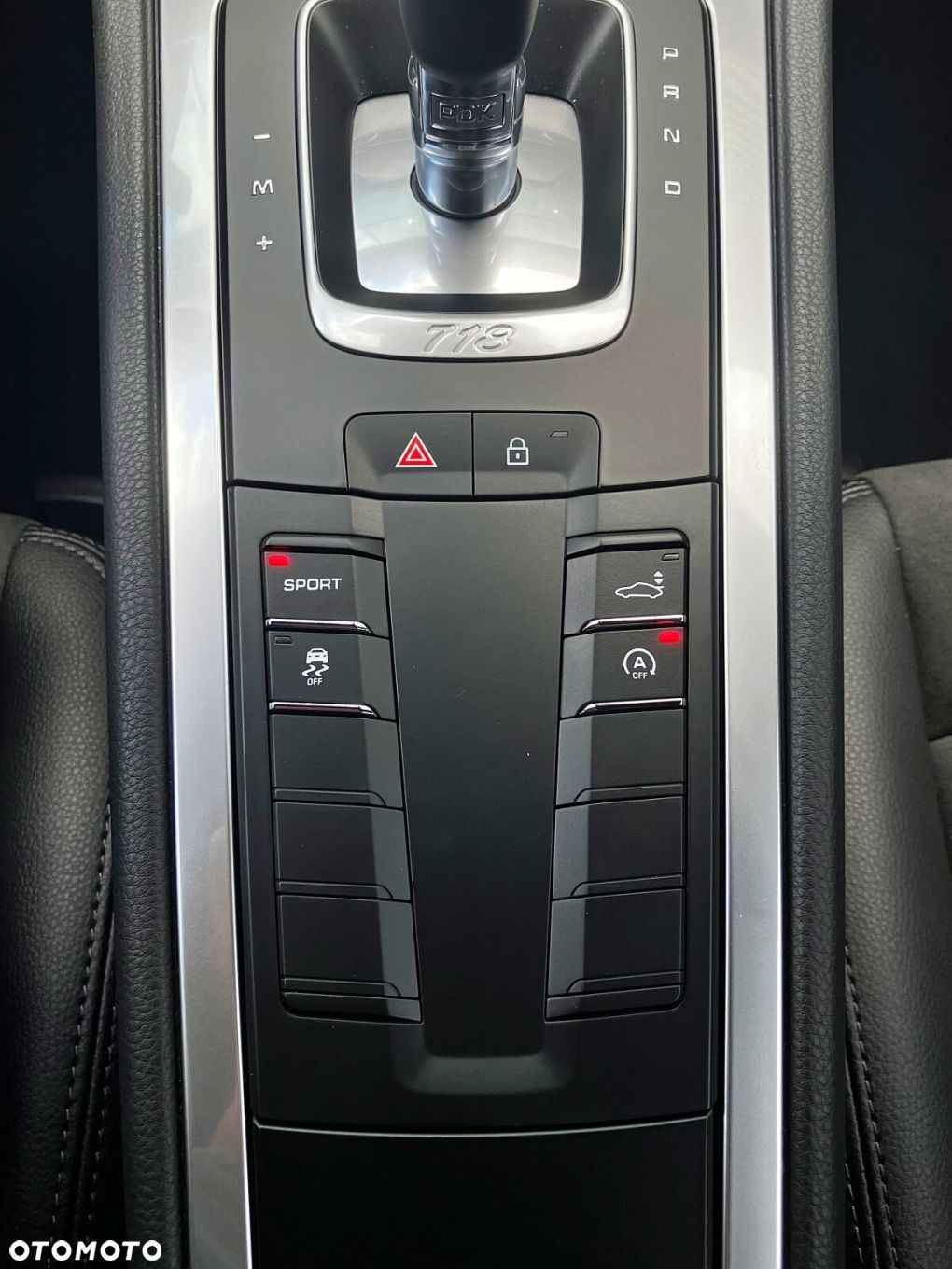 Porsche 718 Cayman - 32