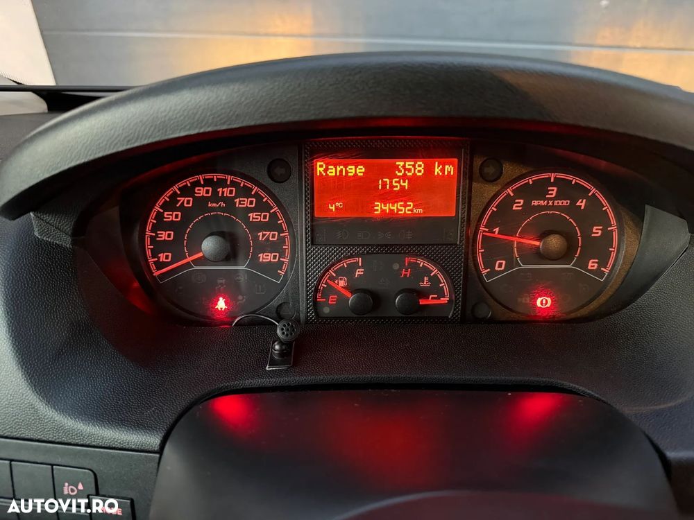 Peugeot KNAUS van Ti 550 MD - 15