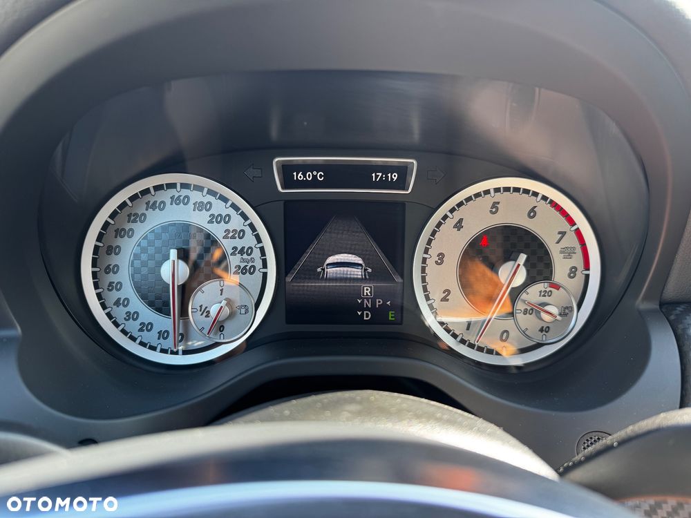 Mercedes-Benz Klasa A 250 4-Matic Sport - 38