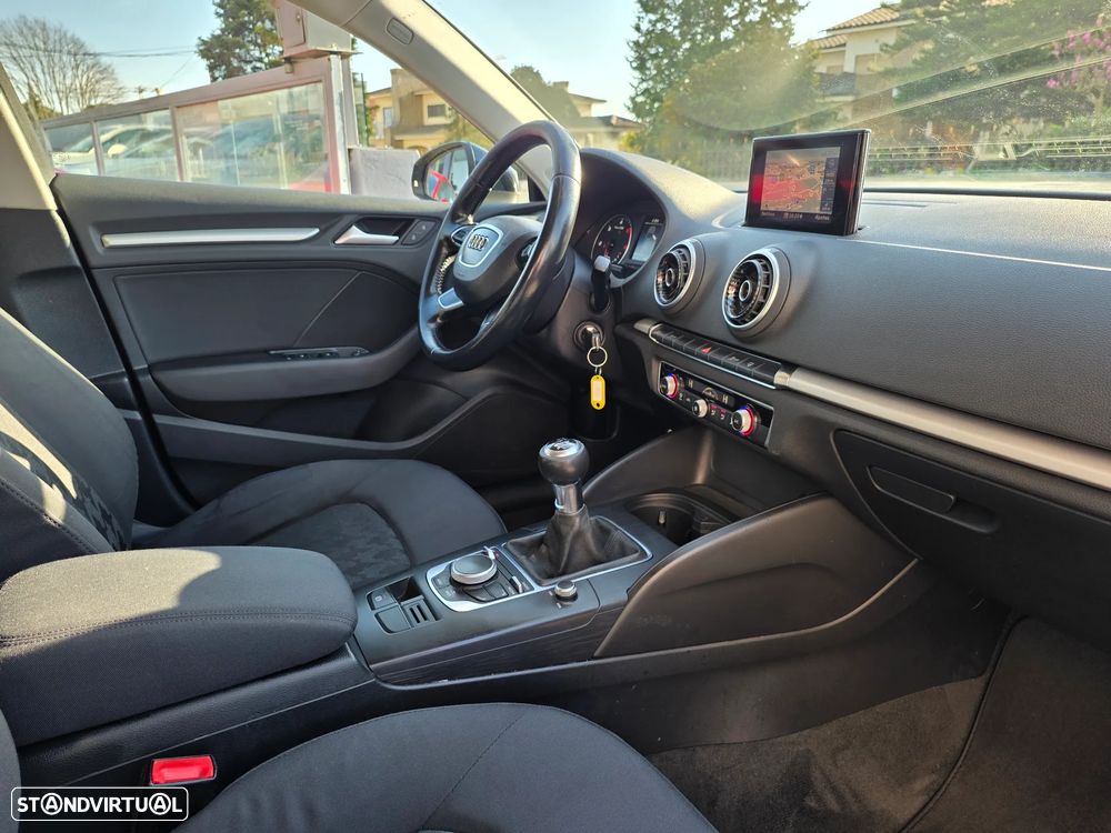 Audi A3 Sportback 1.6 TDI (clean diesel) S line Sport Pack - 48