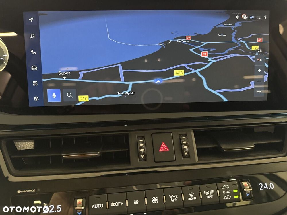 Lexus ES 300h Business Edition - 21