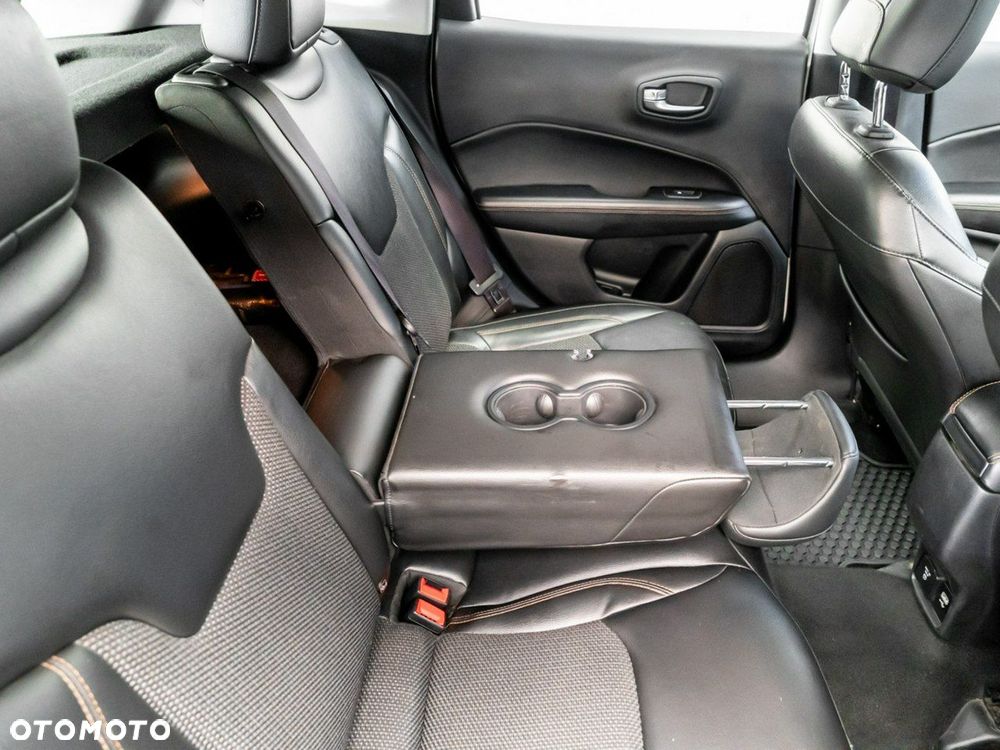 Jeep Compass 1.4 TMair Limited FWD S&S - 26