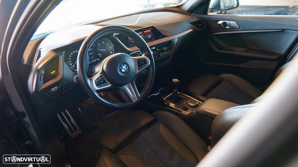 BMW 116 d Pack Desportivo M - 10