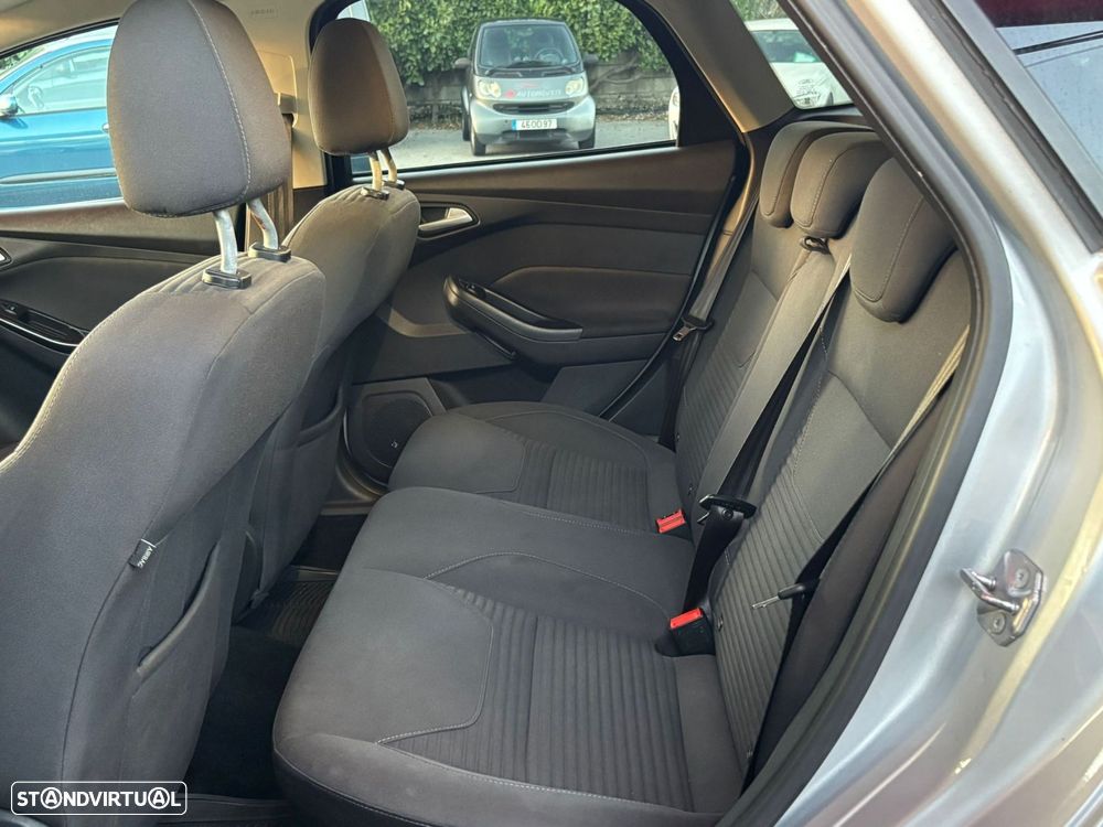 Ford Focus SW 1.5 TDCi EcoBlue Business - 5