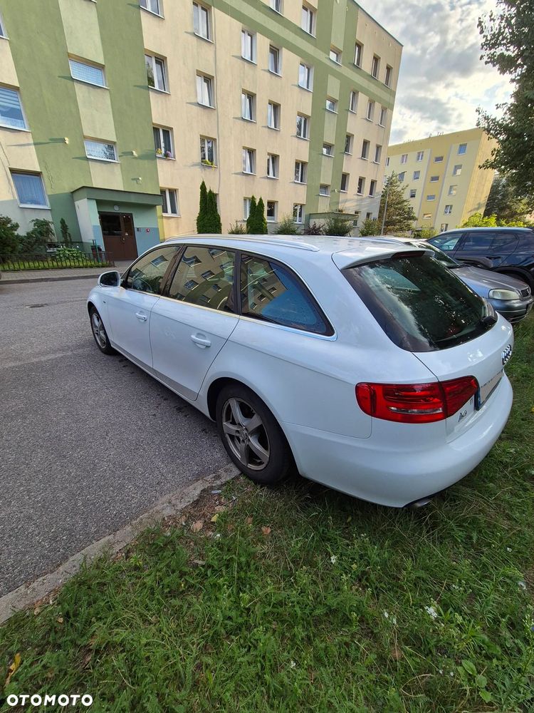 Audi A4 Avant - 10