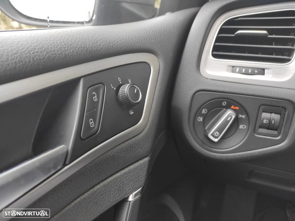 VW Golf Variant 1.6 TDi Confortline - 12