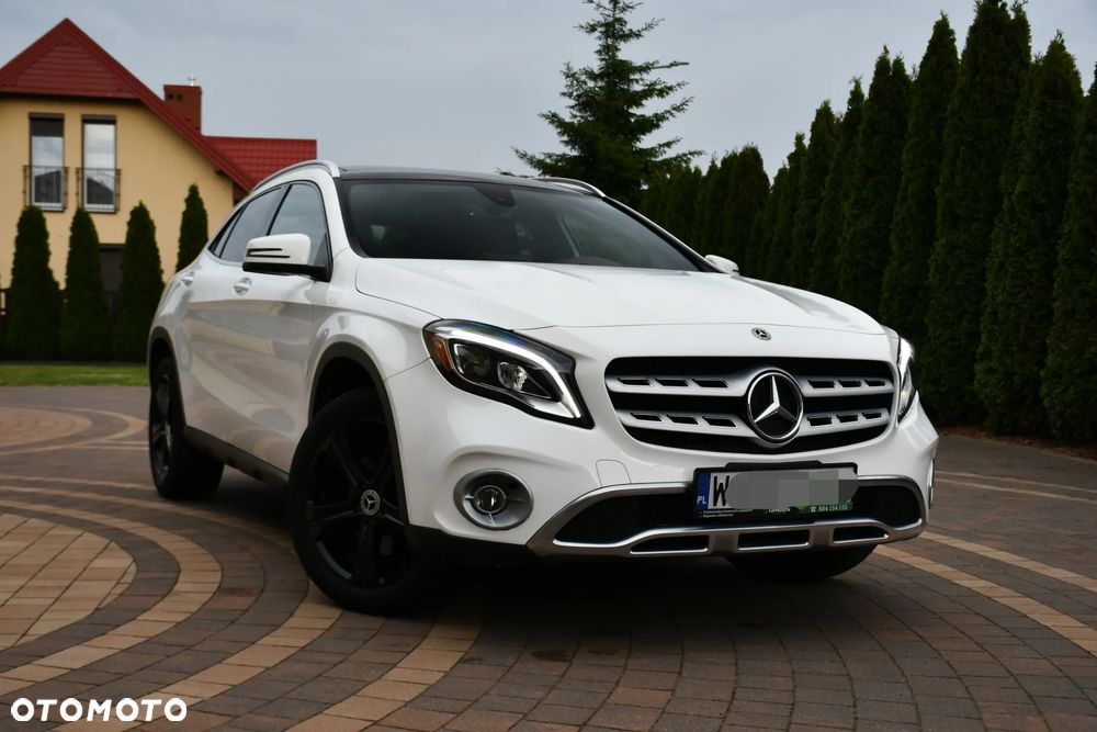 Mercedes-Benz GLA 250 4-Matic AMG Line - 10