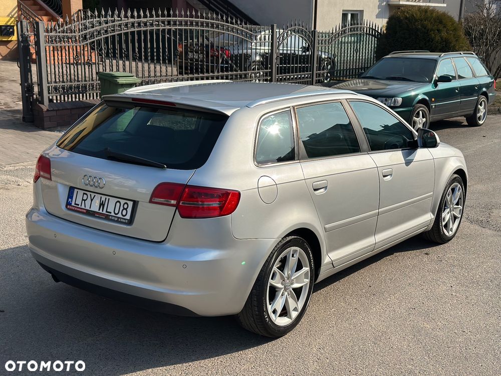 Audi A3 Sportback 1.6 TDI DPF S line Sportpaket - 8