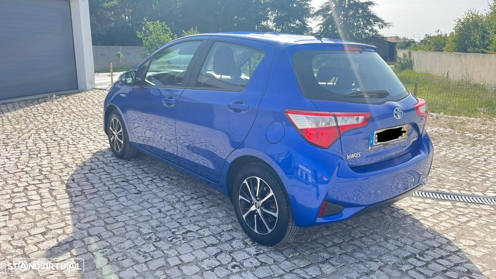 Toyota Yaris 1.5 HSD Comfort+P.Style - 4