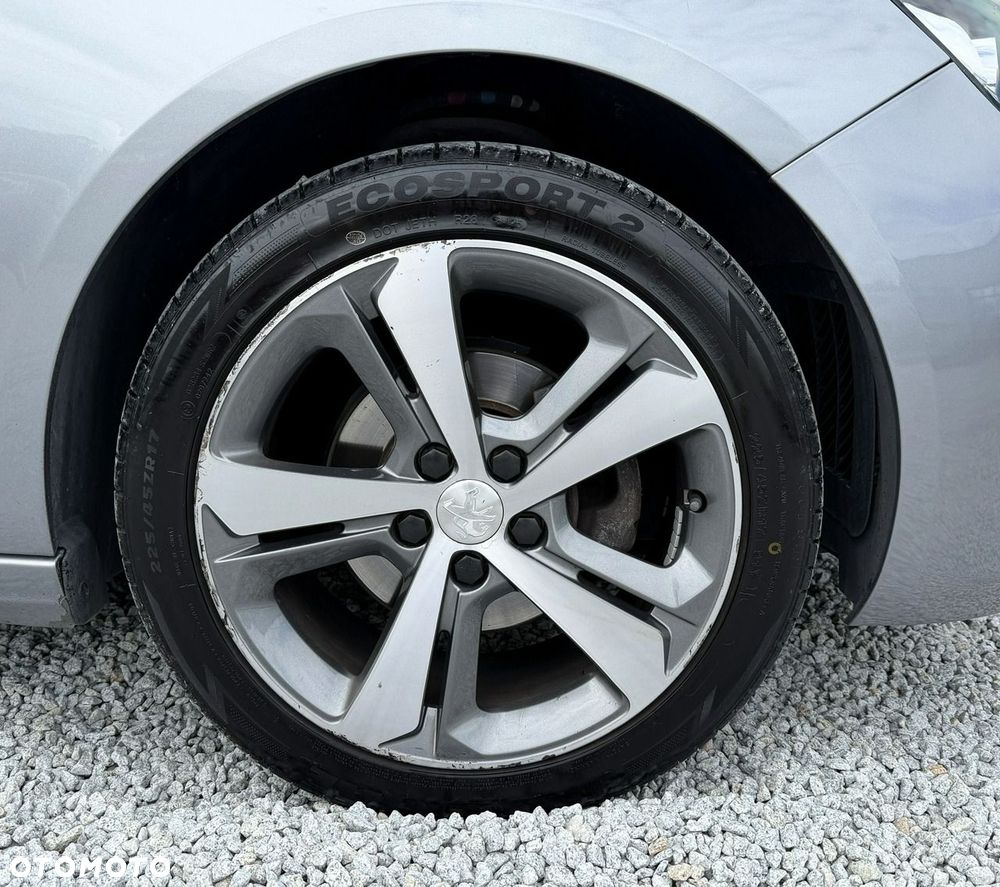 Peugeot 308 - 8